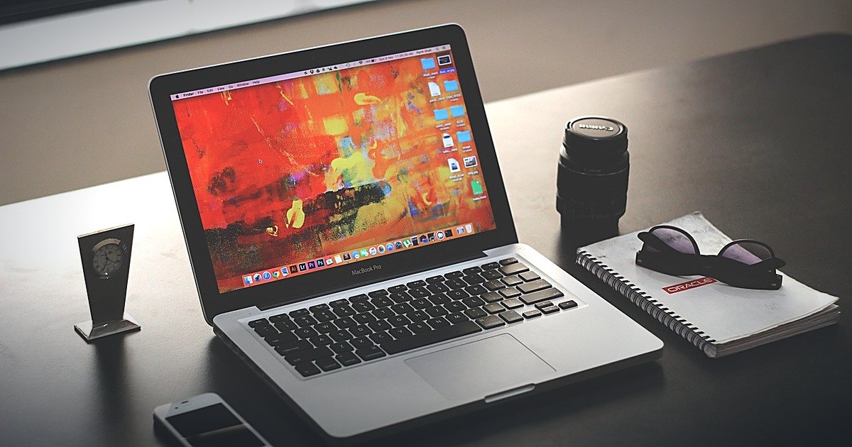Apple חשפה את ה-Mac הראשון עם מסך מגע: MacBook Pro עם מסך PROLED XDR