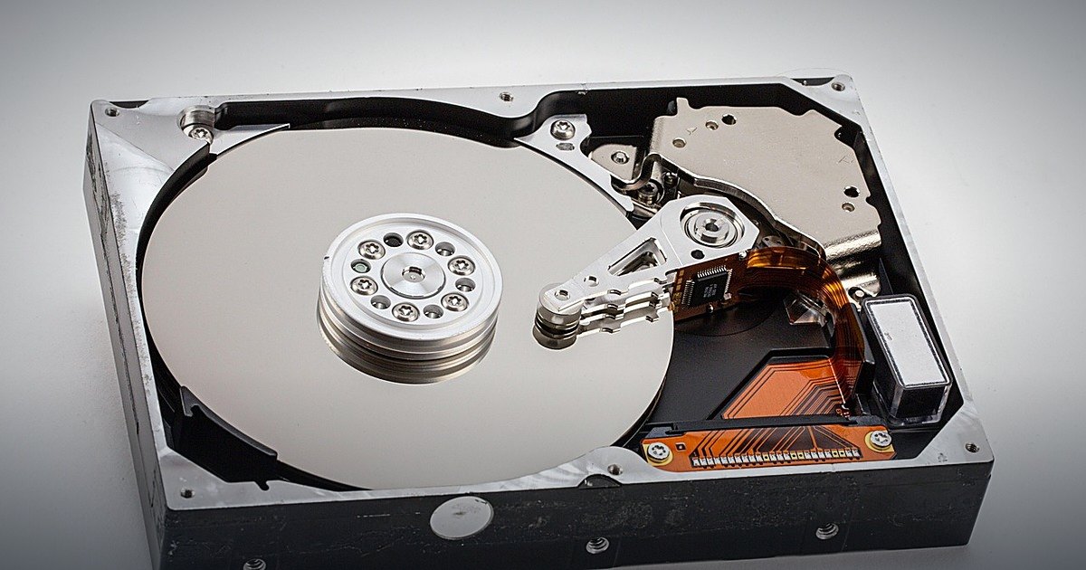 לפי חוקר: Chrome מורידה ברקע מודל Gemini Nano של 4GB. Google: אפשר לכבות