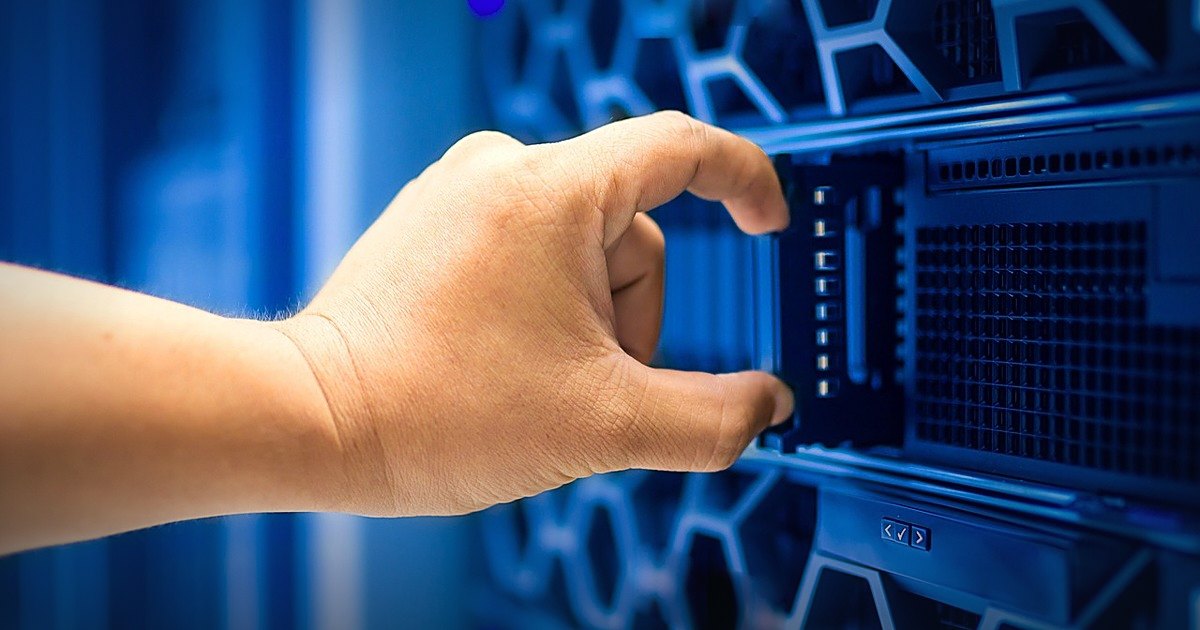 Veeam Backup & Replication: משתמש דומיין רגיל יכול להריץ קוד על שרת הגיבוי